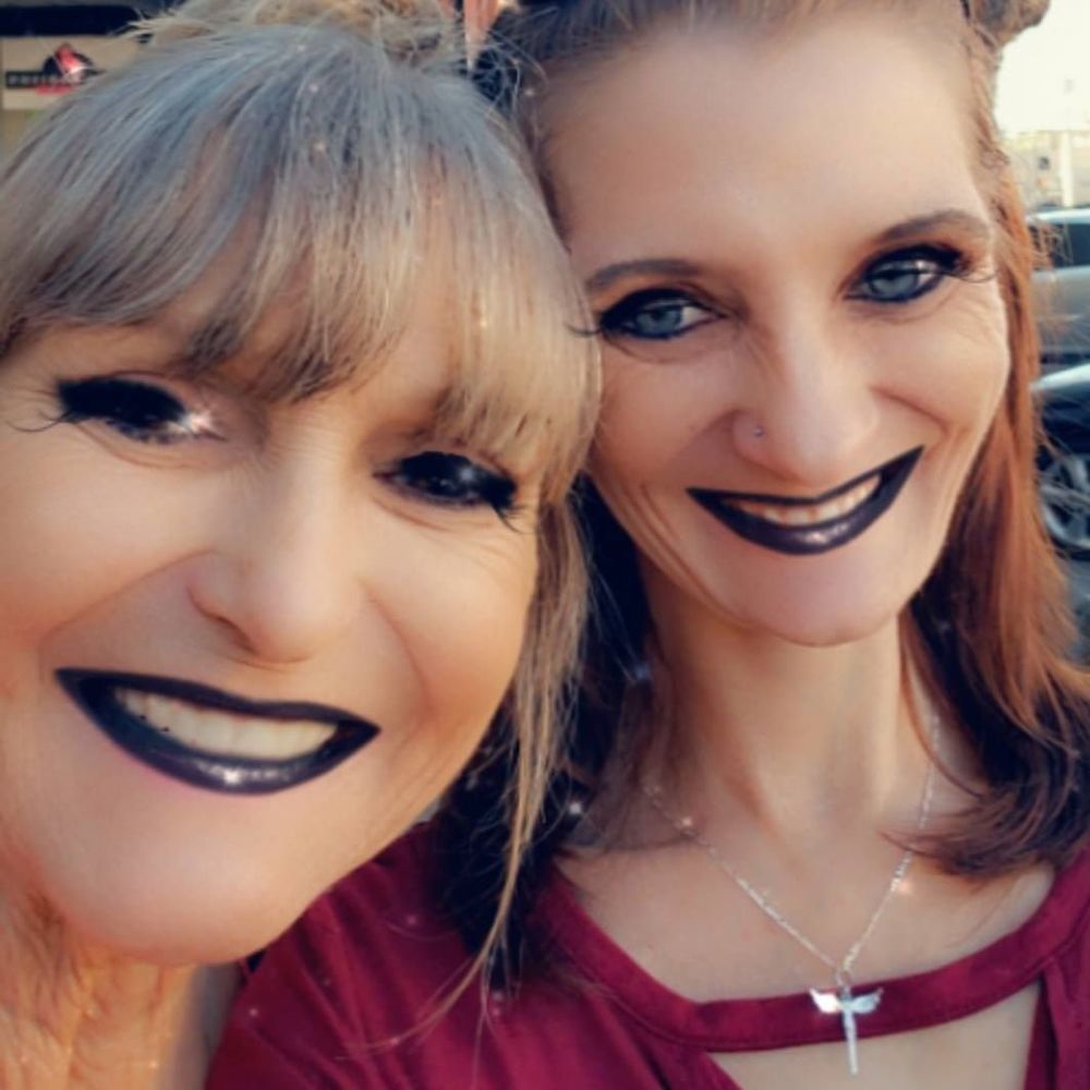 Meet your Posher, Carolyn